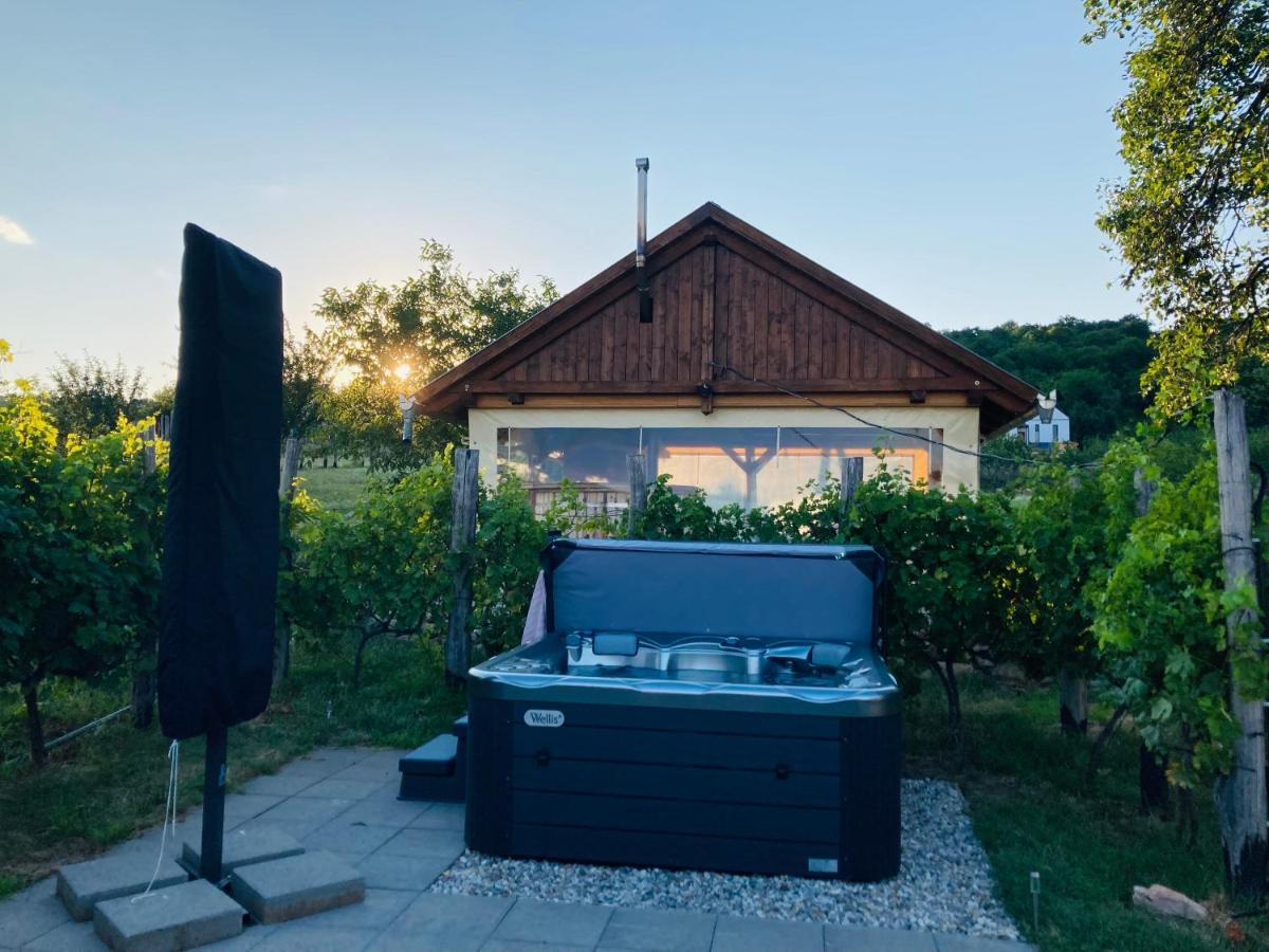 Edenkert Vendeghazak Hotel Pecsvarad Luaran gambar